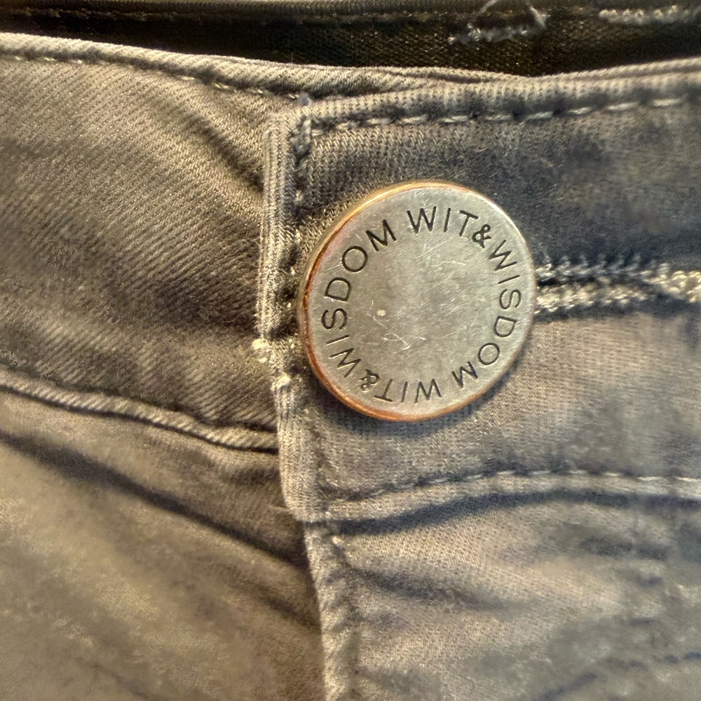 Wit & Wisdom Gray High-Rise Bermuda Shorts - Picture 8 of 13